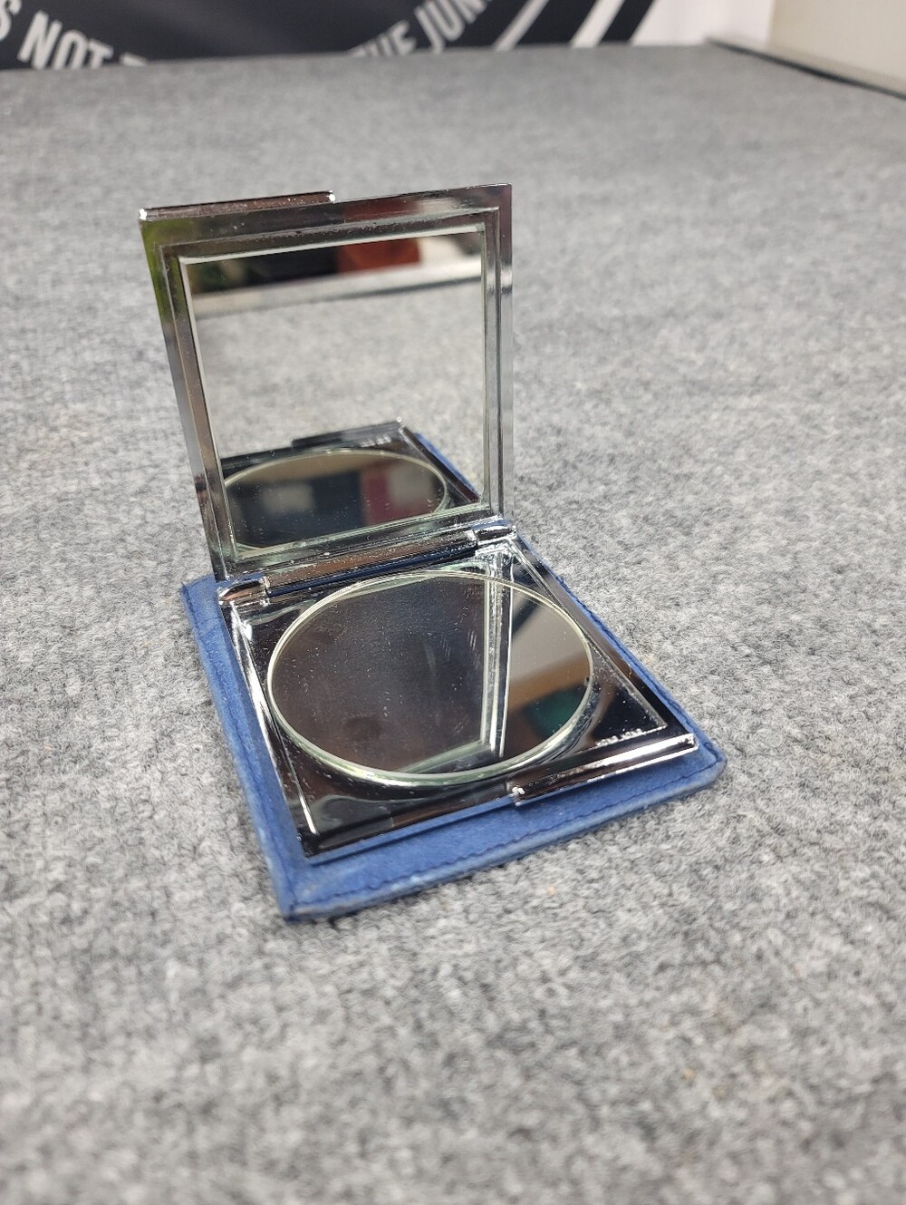Vintage Discontinued Mary Kay Silver Compact Dual Mirror W/ Case